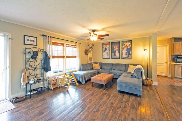 543 Cunningham Lane, Winchester, KY 40391