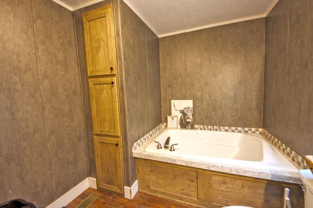 543 Cunningham Lane, Winchester, KY 40391