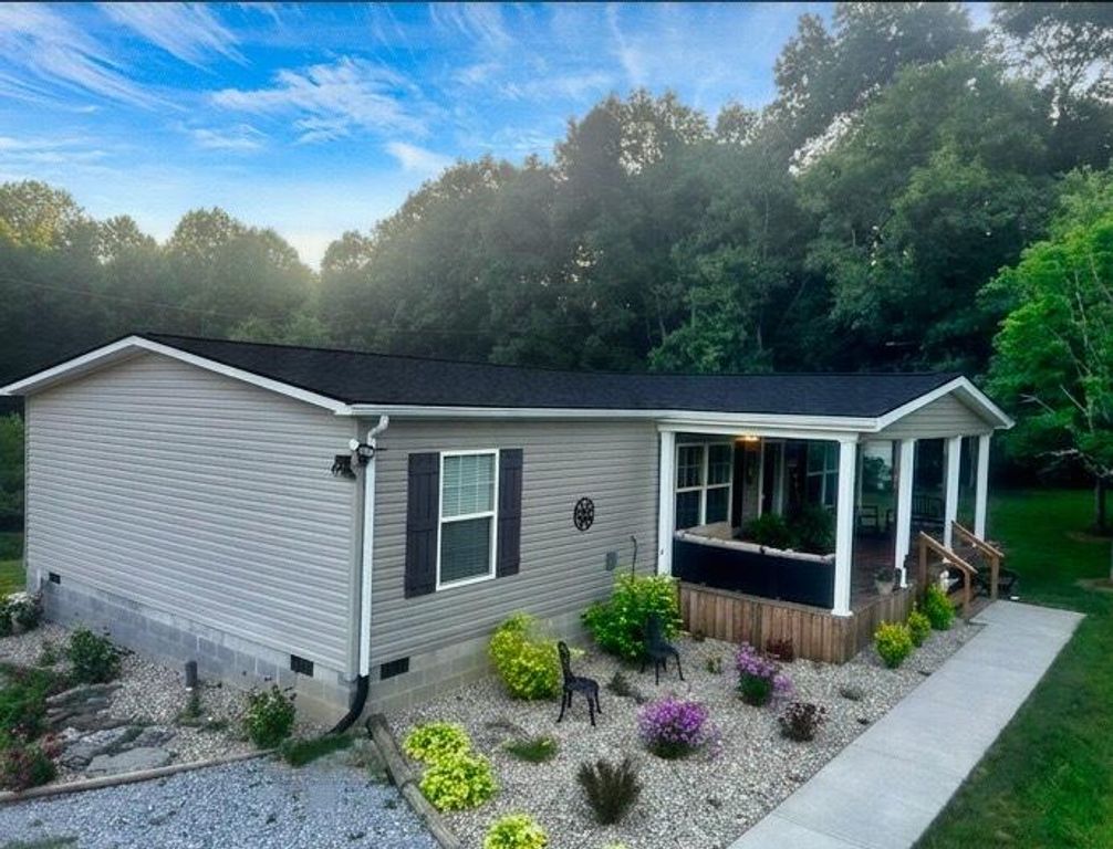 543 Cunningham Lane, Winchester, KY 40391
