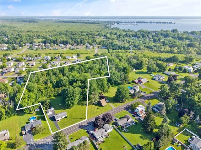 6355 Lakeshore Road, Cicero, NY 13039