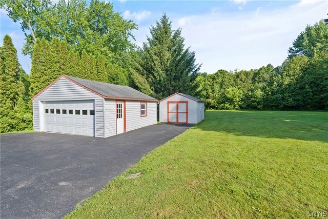 6355 Lakeshore Road, Cicero, NY 13039