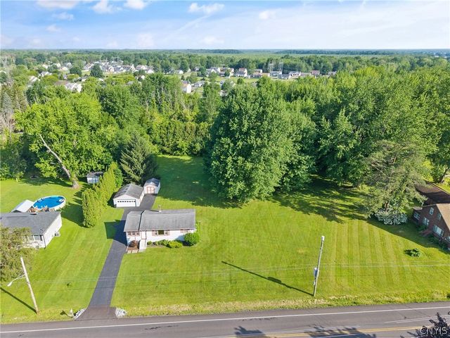 6355 Lakeshore Road, Cicero, NY 13039