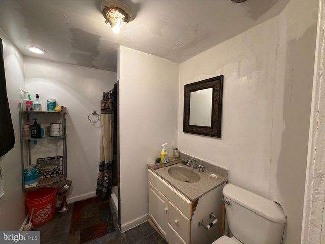 33 S CALVERTON RD, Baltimore, MD 21223