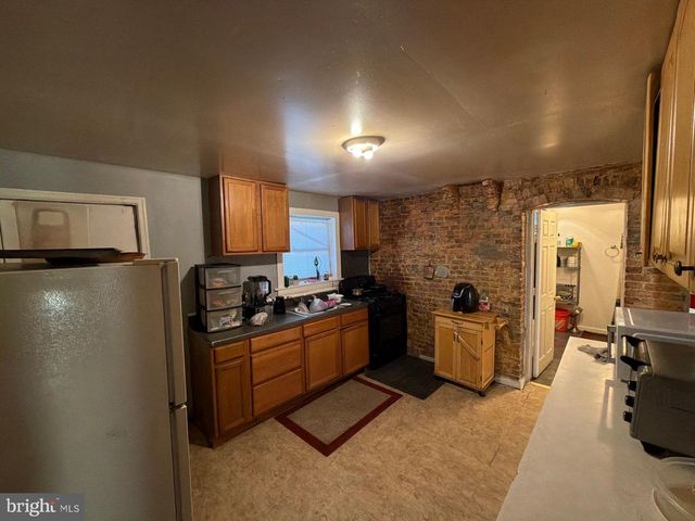 33 S CALVERTON RD, Baltimore, MD 21223