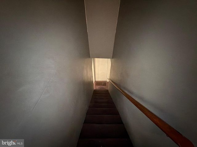 33 S CALVERTON RD, Baltimore, MD 21223