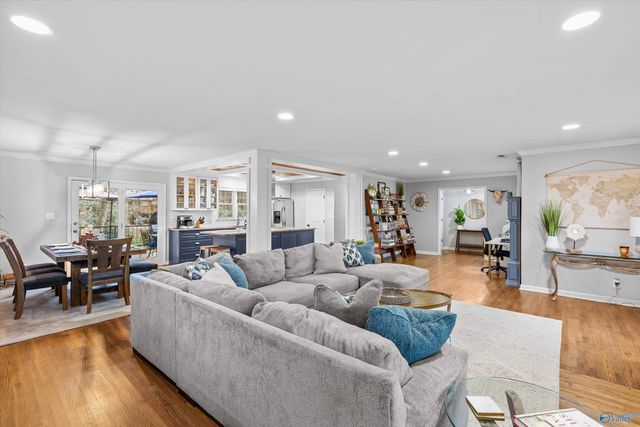 124 Robin Lane, Huntsville, AL 35802