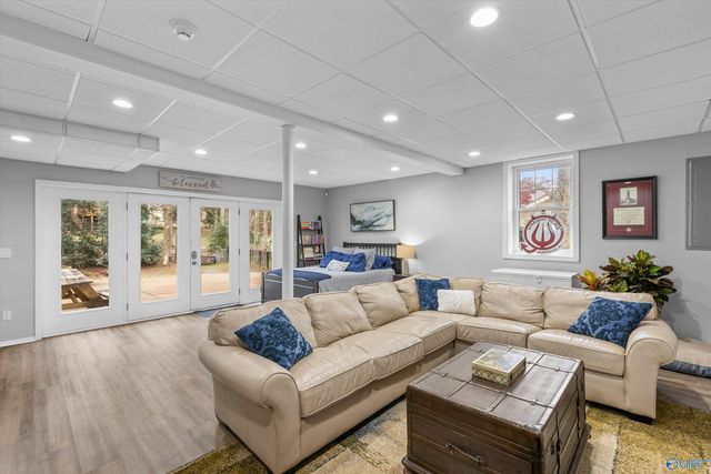 124 Robin Lane, Huntsville, AL 35802