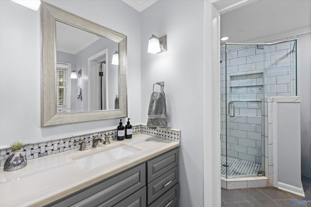 124 Robin Lane, Huntsville, AL 35802