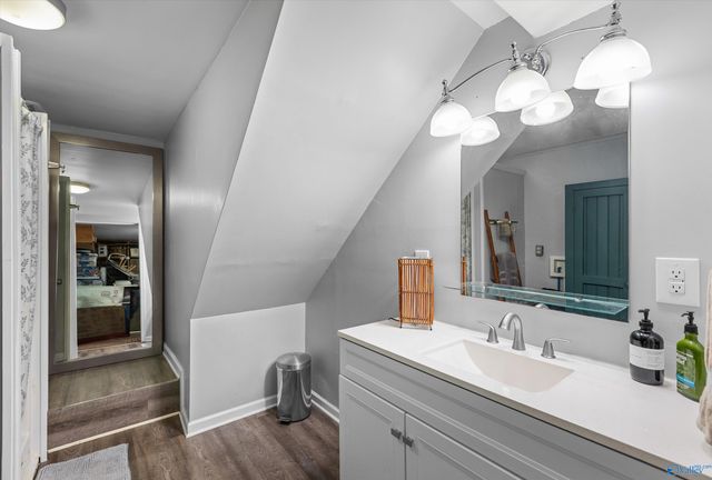 124 Robin Lane, Huntsville, AL 35802