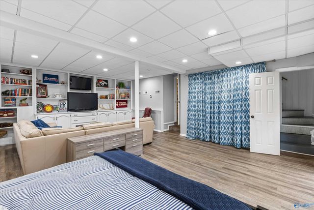 124 Robin Lane, Huntsville, AL 35802