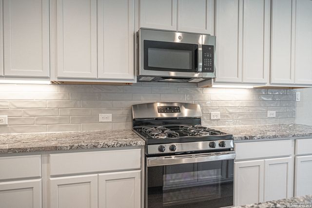 10151 Bussang Dr, Schertz, TX 78154