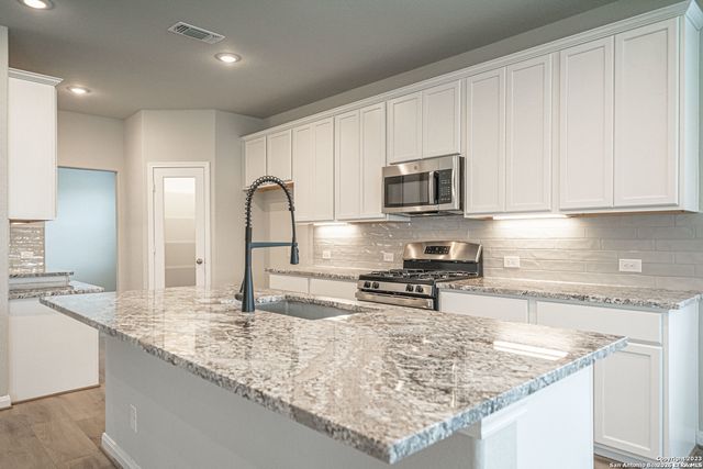 10151 Bussang Dr, Schertz, TX 78154
