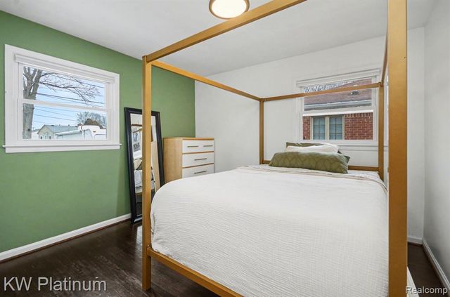 20119 Meier Road, Saint Clair Shores, MI 48081