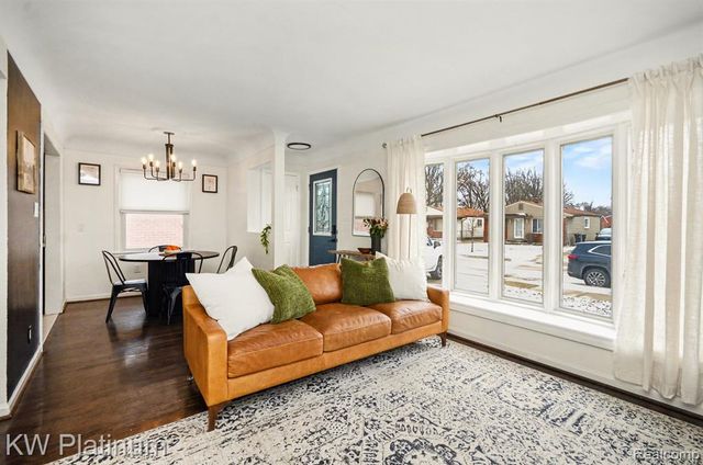 20119 Meier Road, Saint Clair Shores, MI 48081