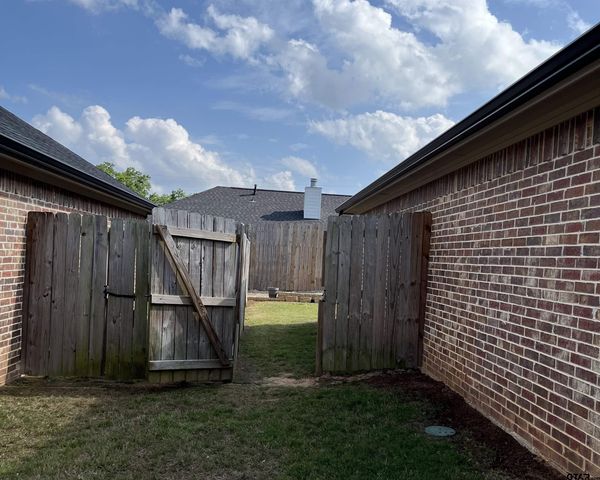 815 E Grande Blvd Q-101, Tyler, TX 75703
