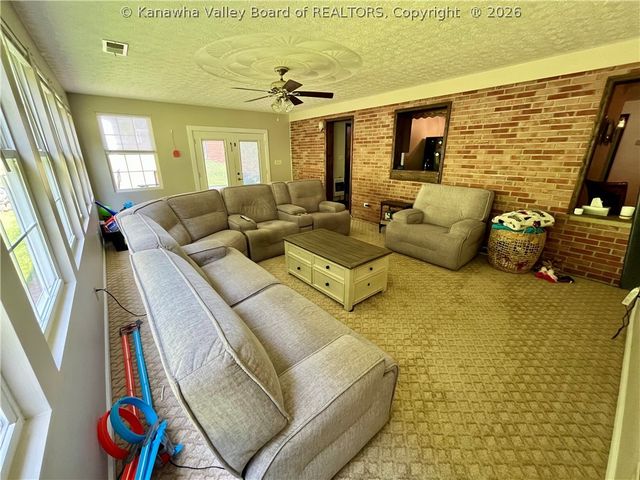 4409 Chesterfield Avenue, Charleston, WV 25304