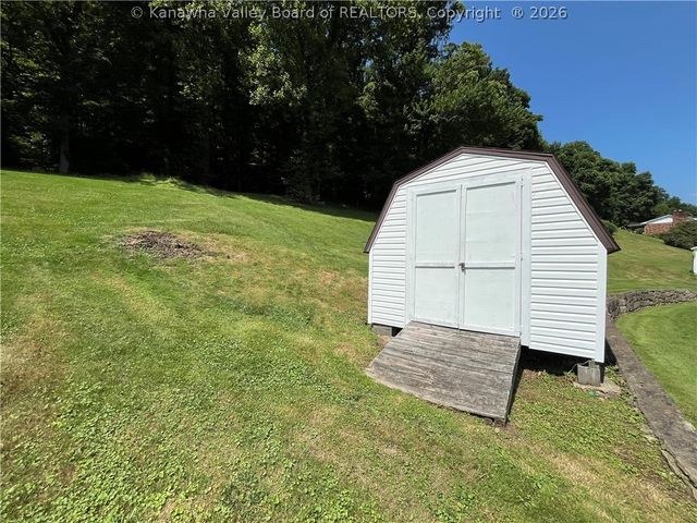 4409 Chesterfield Avenue, Charleston, WV 25304