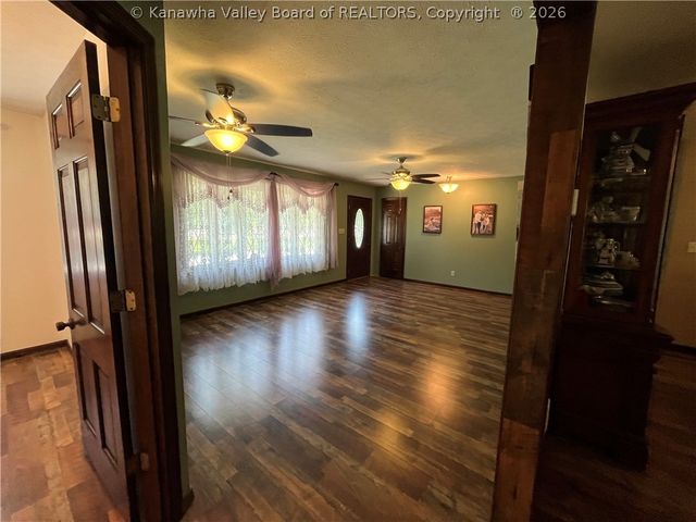 4409 Chesterfield Avenue, Charleston, WV 25304