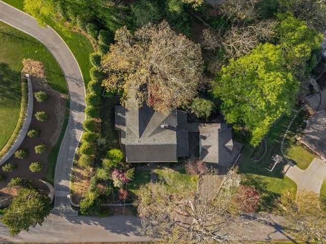 1608 Hillcrest Road, Chattanooga, TN 37405