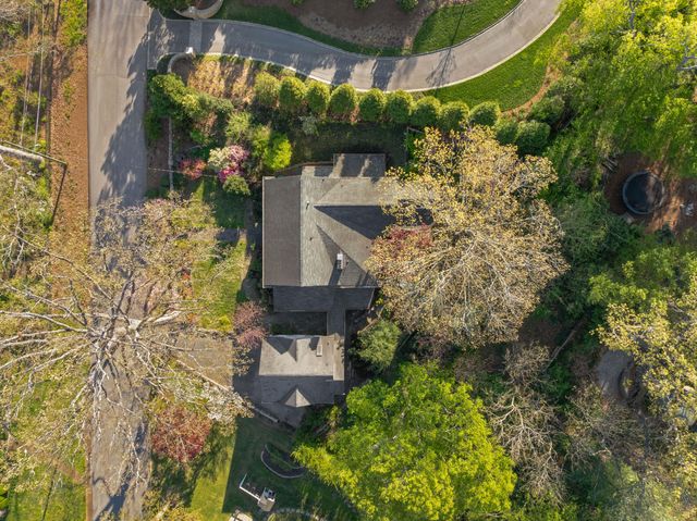 1608 Hillcrest Road, Chattanooga, TN 37405