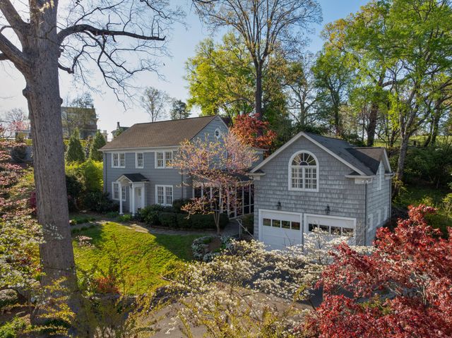 1608 Hillcrest Road, Chattanooga, TN 37405