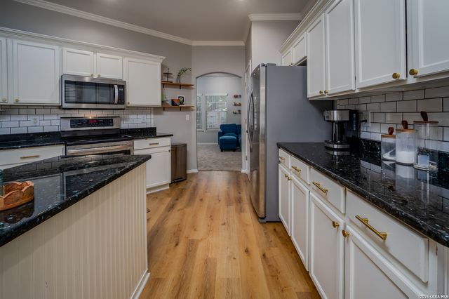 4448 TAYLORS BND, San Antonio, TX 78247