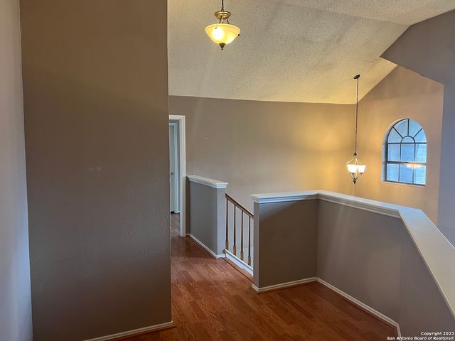 10130 SANDYGLEN, San Antonio, TX 78240