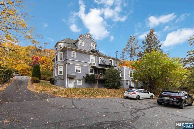 1283 Valley Road 7, Montclair, NJ 07043