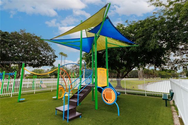 251 NW 151st Avenue, Pembroke Pines, FL 33028