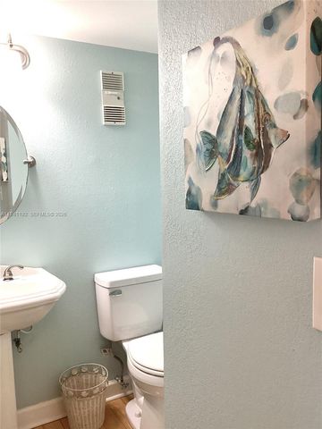 8900 Washington Boulevard PH19, Pembroke Pines, FL 33025