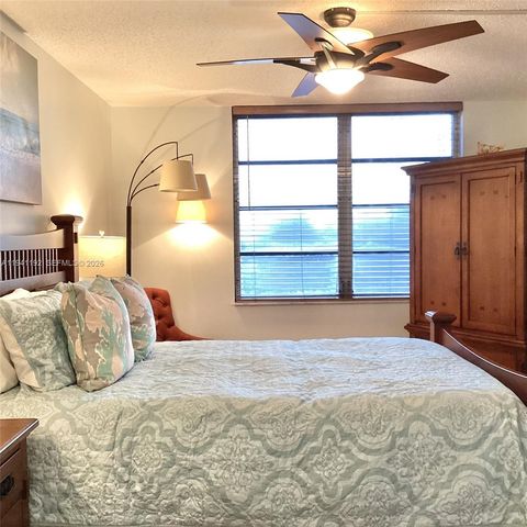 8900 Washington Boulevard PH19, Pembroke Pines, FL 33025
