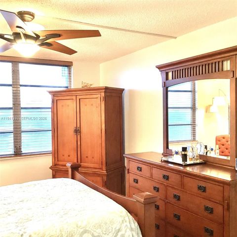 8900 Washington Boulevard PH19, Pembroke Pines, FL 33025
