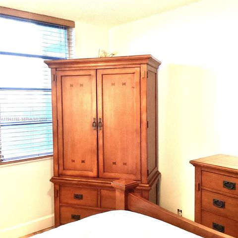 8900 Washington Boulevard PH19, Pembroke Pines, FL 33025