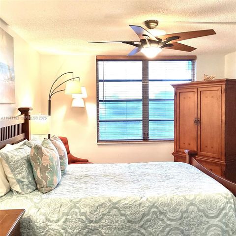 8900 Washington Boulevard PH19, Pembroke Pines, FL 33025