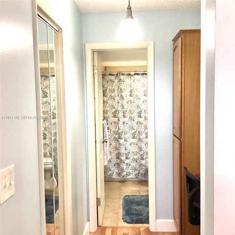8900 Washington Boulevard PH19, Pembroke Pines, FL 33025