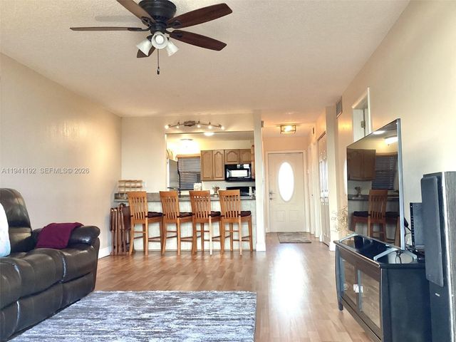 8900 Washington Boulevard PH19, Pembroke Pines, FL 33025