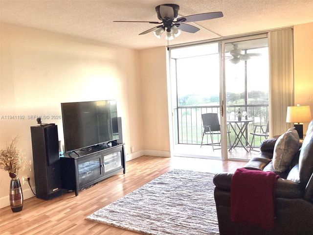 8900 Washington Boulevard PH19, Pembroke Pines, FL 33025