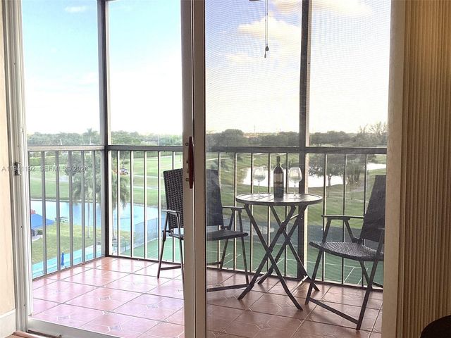 8900 Washington Boulevard PH19, Pembroke Pines, FL 33025