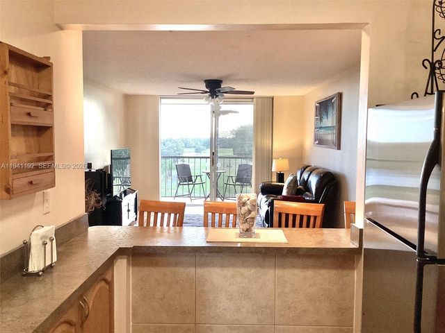 8900 Washington Boulevard PH19, Pembroke Pines, FL 33025