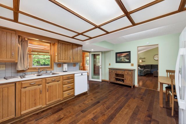 1842 162nd Avenue NE, Ham Lake, MN 55304