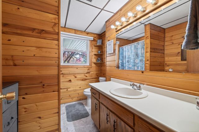 1842 162nd Avenue NE, Ham Lake, MN 55304