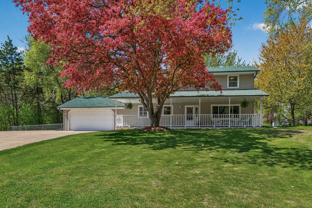 1842 162nd Avenue NE, Ham Lake, MN 55304