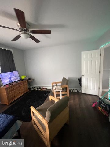 1809 W VENANGO ST, Philadelphia, PA 19140