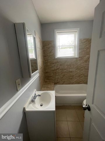 1809 W VENANGO ST, Philadelphia, PA 19140