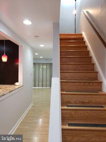 1329 NORTHGATE SQ, Reston, VA 20190