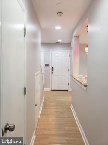 1329 NORTHGATE SQ, Reston, VA 20190