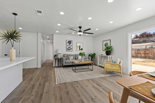 7428 Troon Way, Sacramento, CA 95822