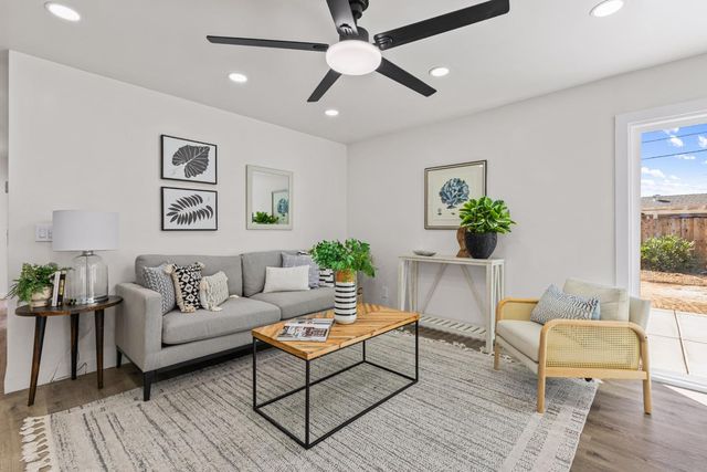 7428 Troon Way, Sacramento, CA 95822