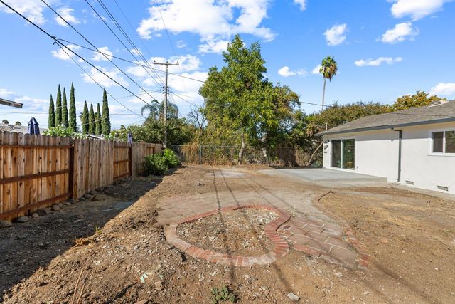 7428 Troon Way, Sacramento, CA 95822