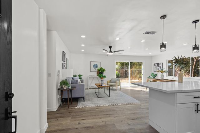 7428 Troon Way, Sacramento, CA 95822